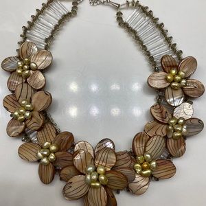 Flower necklace!